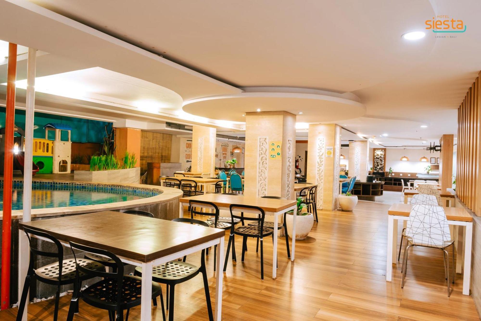 Siesta Legian Hotel Exterior photo