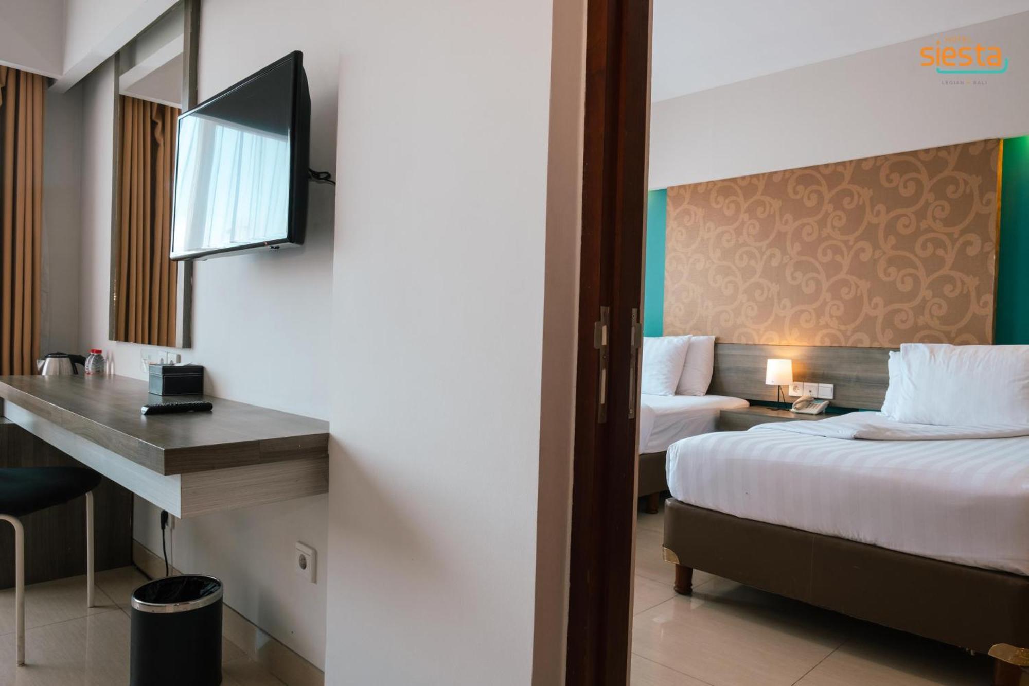 Siesta Legian Hotel Exterior photo